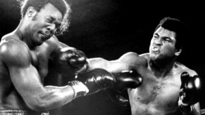 MUHAMMAD ALI ROCKS GEORGE FOREMAN ON THE JAW